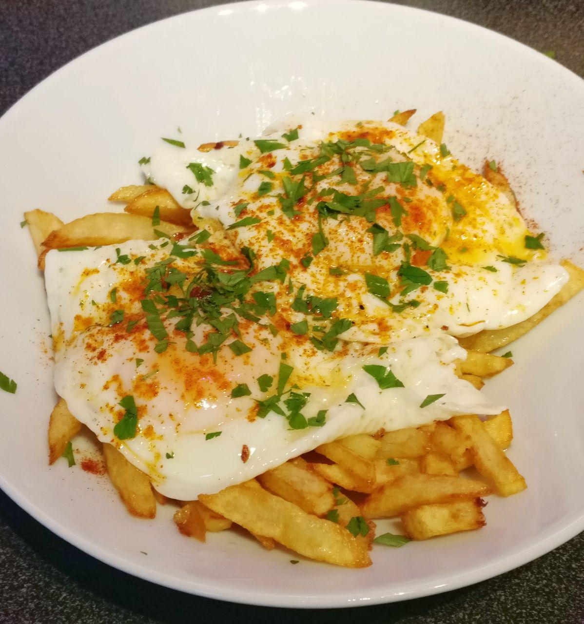 image of Huevos Rotos con Patatas or Broken Egg and Chips – The ...